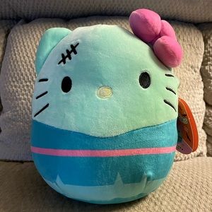 Hello Kitty Squishmallow Halloween Exclusive